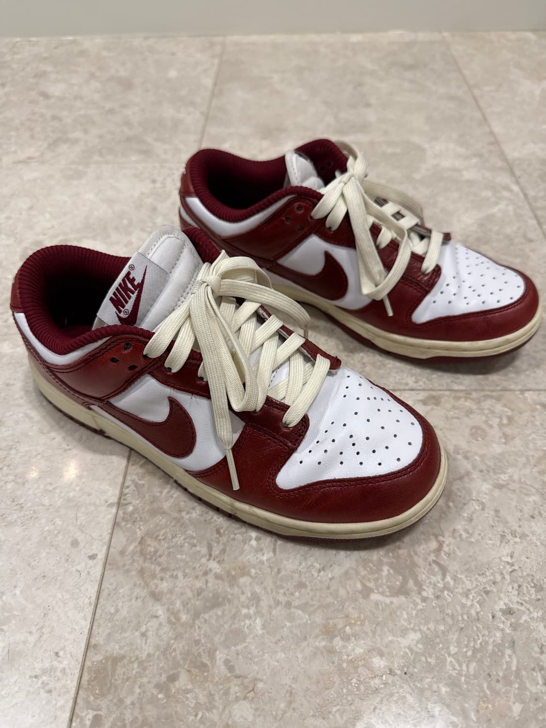 나이키 덩크 로우 레트로 프리미엄 팀 레드 앤 화이트 240사이즈 상품이미지1