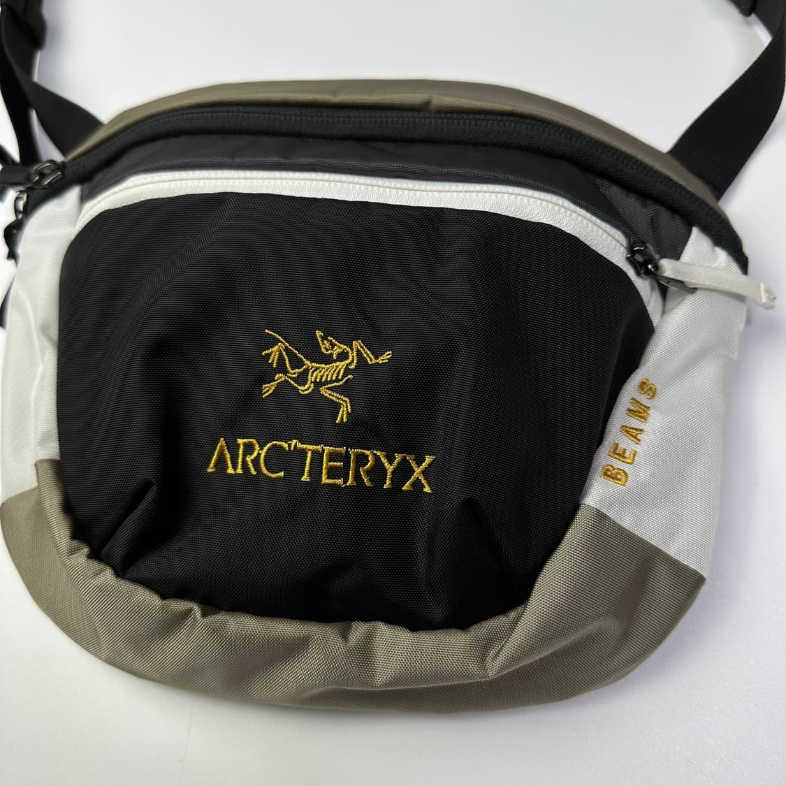 ARC'TERYX BEAMS 아크테릭스 빔즈 숄더백 상품이미지3
