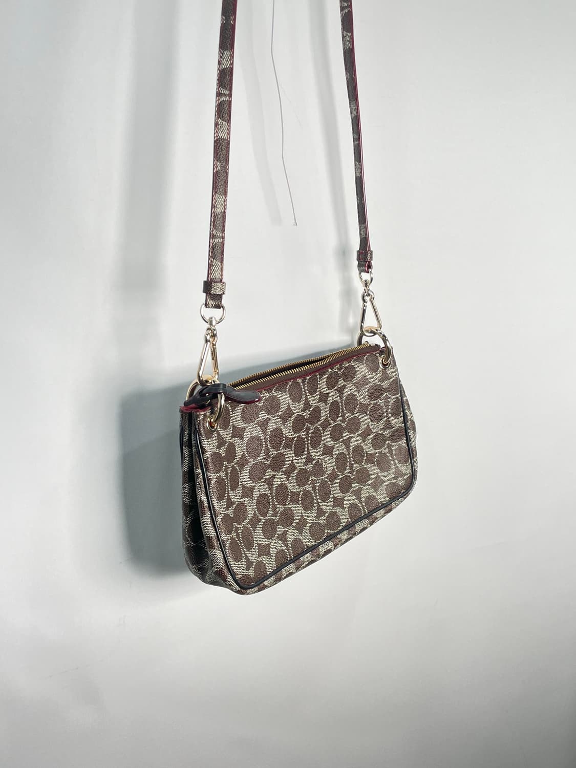 코치  크로스백 상품이미지2