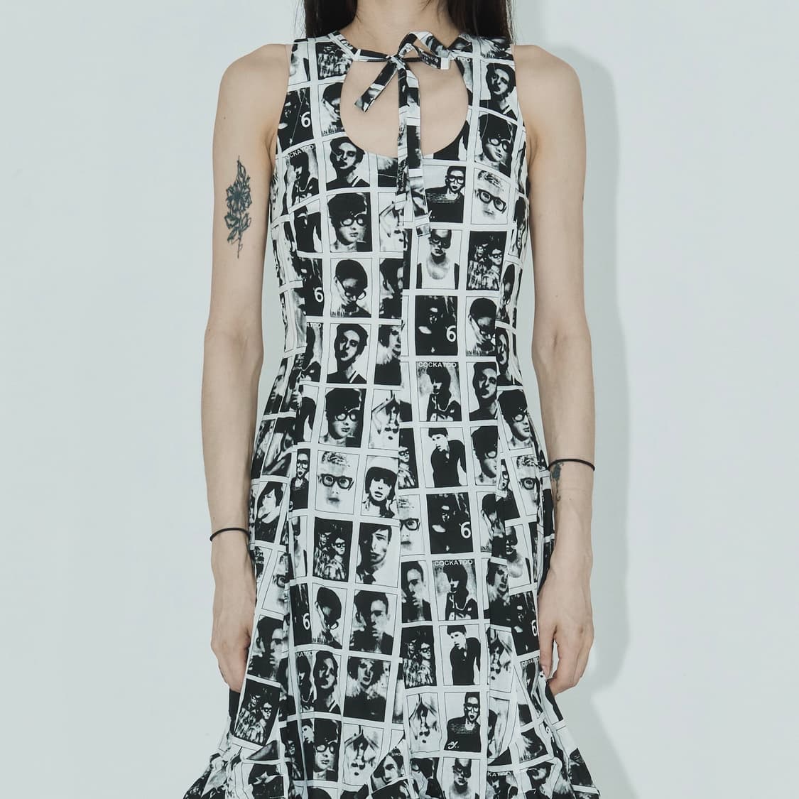 Face printing sleeveless opc 상품이미지1