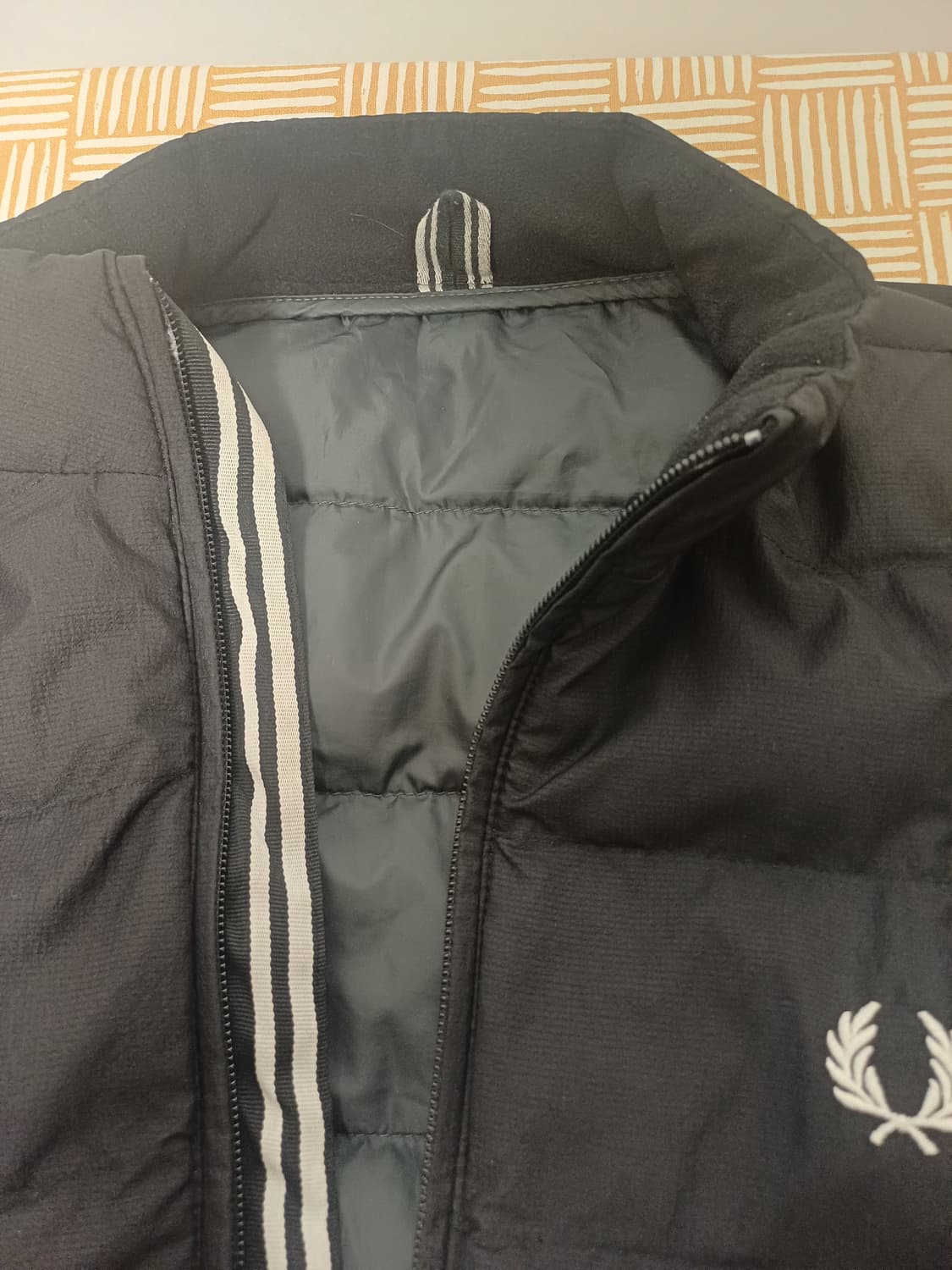 프레드페리 트윈팁 패딩 밤버 자켓 (J9536) - 블랙 상품이미지7