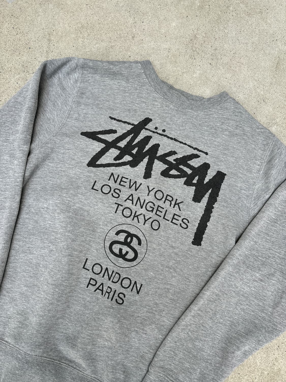 스투시 월드투어 그레이 맨투맨 상품이미지7