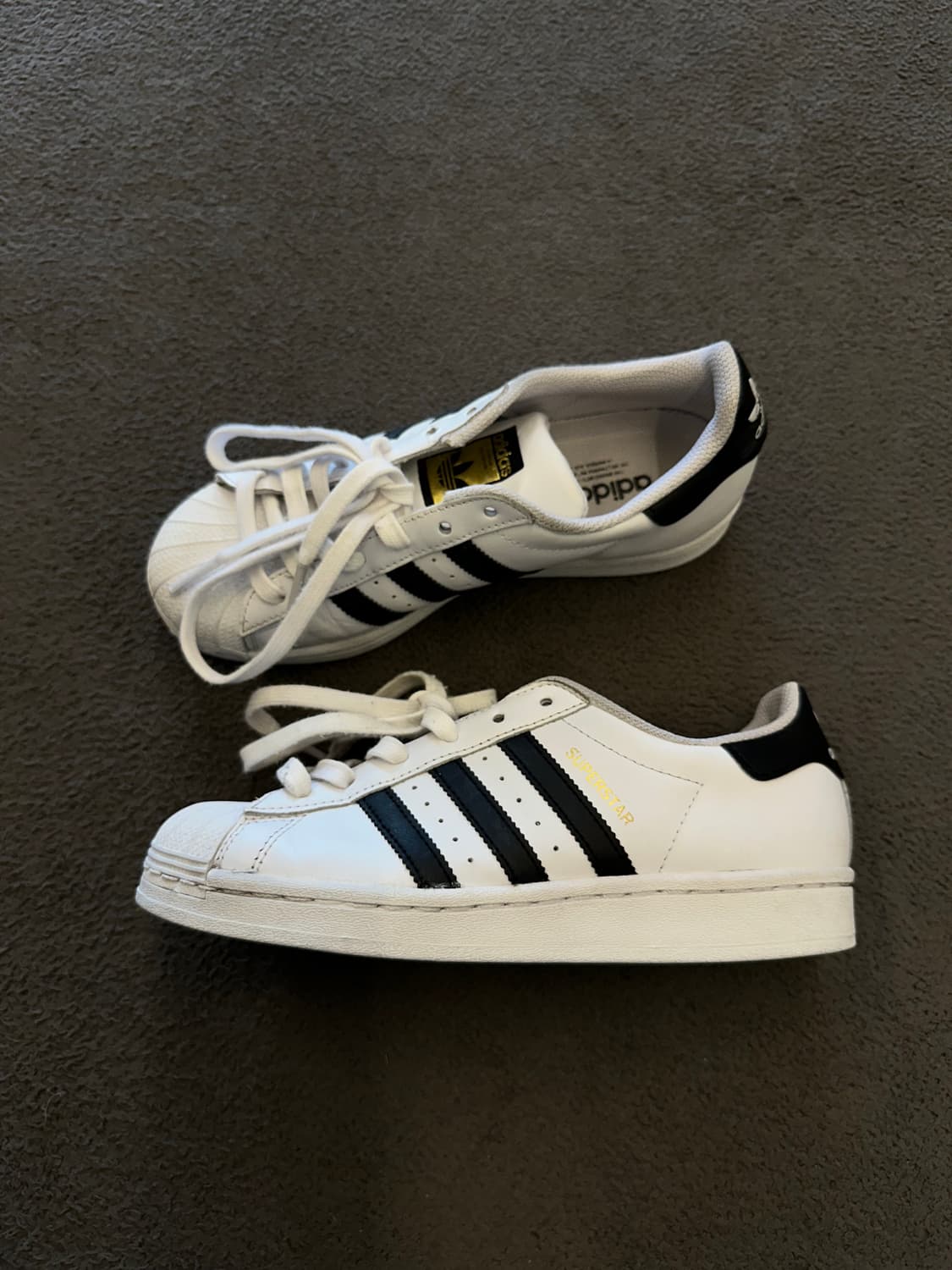 아디다스 슈퍼스타 화이트 블랙 처분  상품이미지1