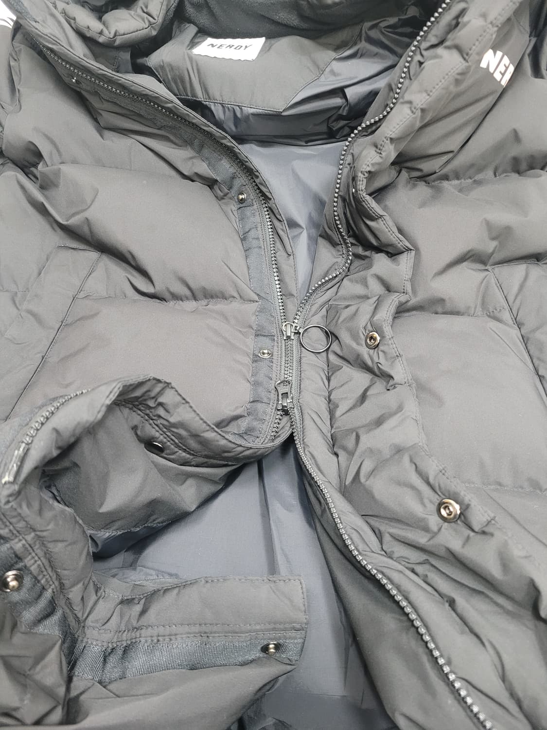 NERDY 널디 백로고 후드 다운 롱 패딩 / S
 상품이미지7