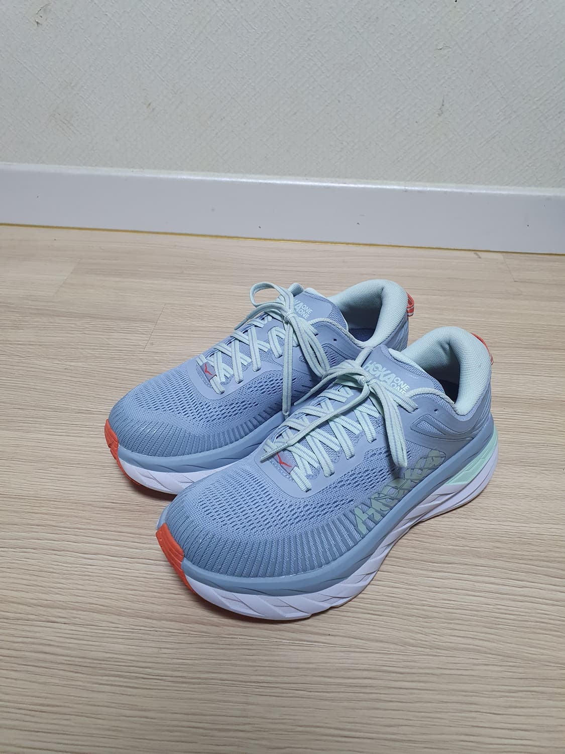 호카 본디7 와이드 운동화 240 상품이미지4