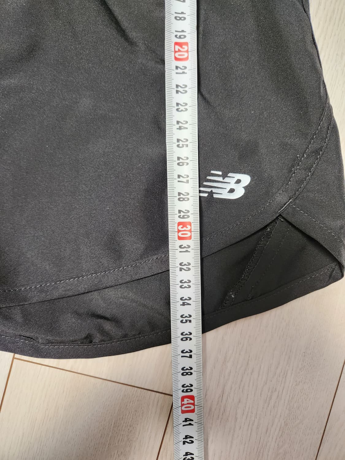 뉴발란스 여성 러닝 반바지 사이즈L

사진처럼 새거같이 깨끗해요

오염  상품이미지2