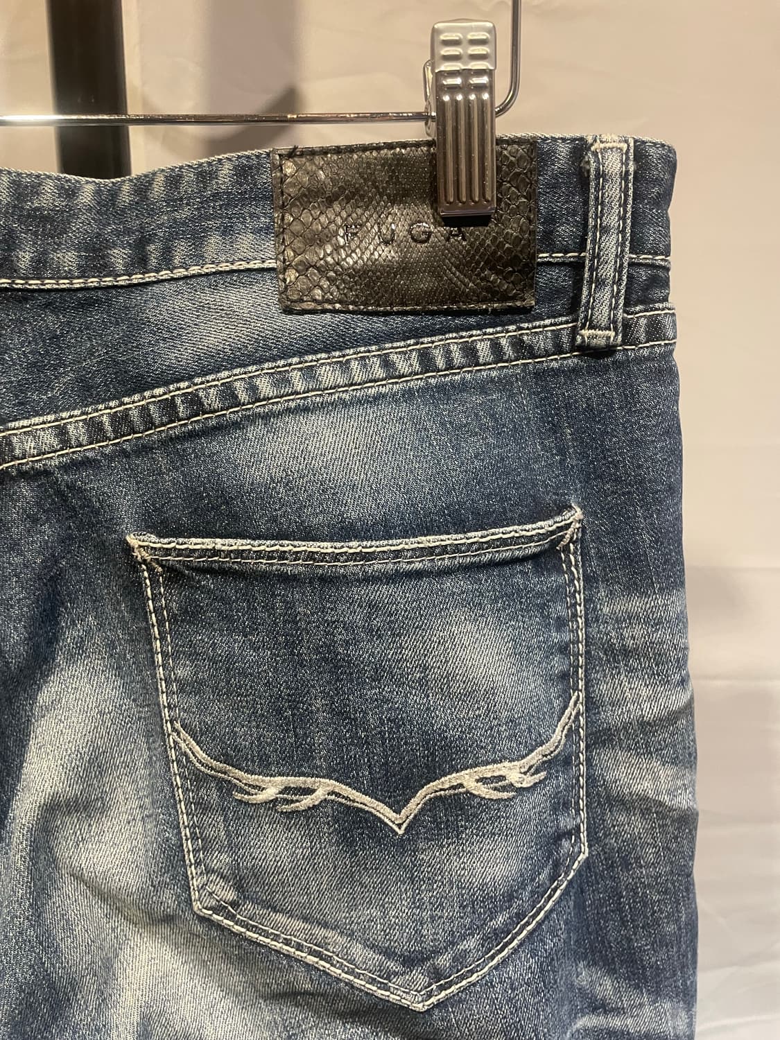 Gosta de fuga dirty washed denim pants 상품이미지3