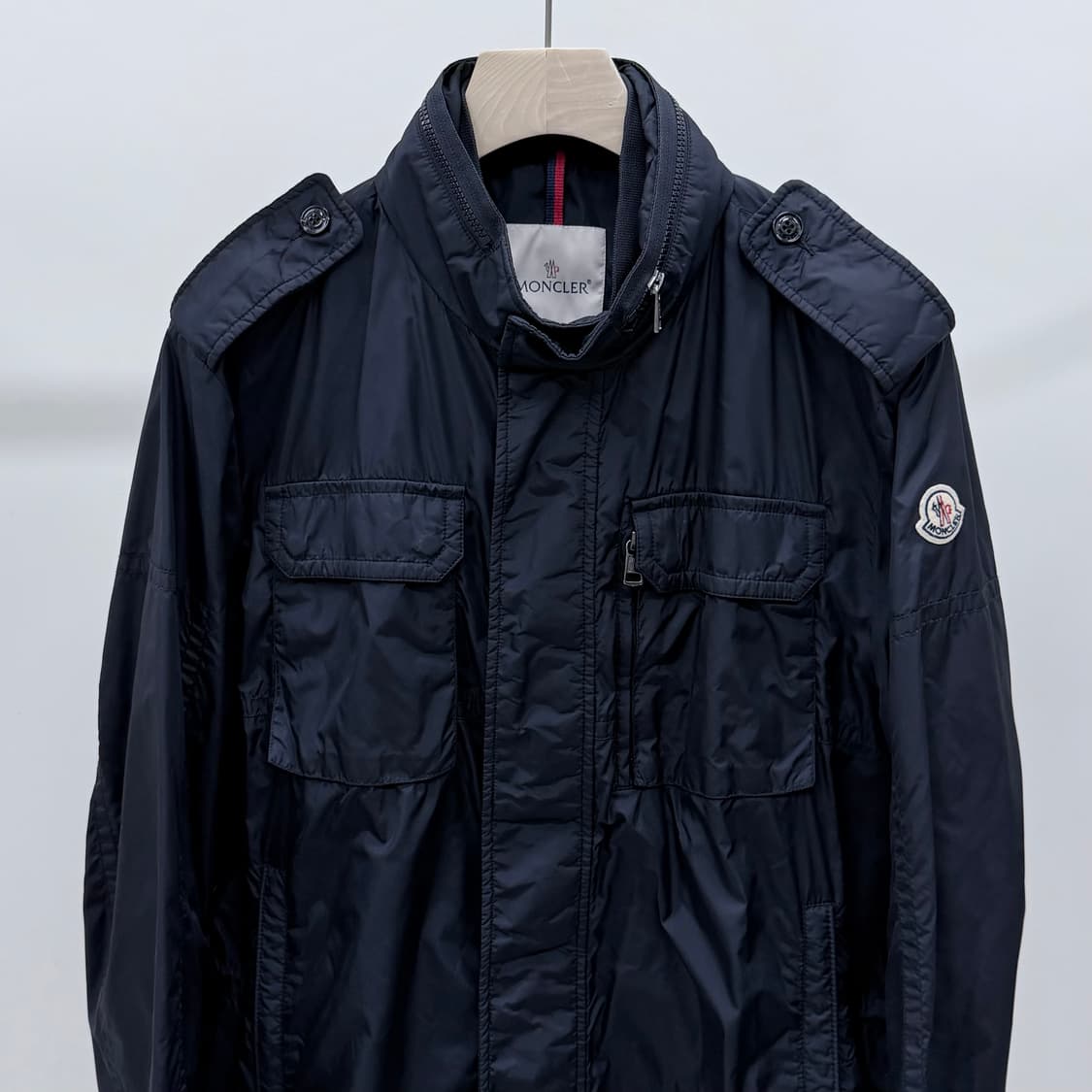 [S급/6] 몽클레어 조나단 바람막이 자켓 다크네이비 상품이미지3