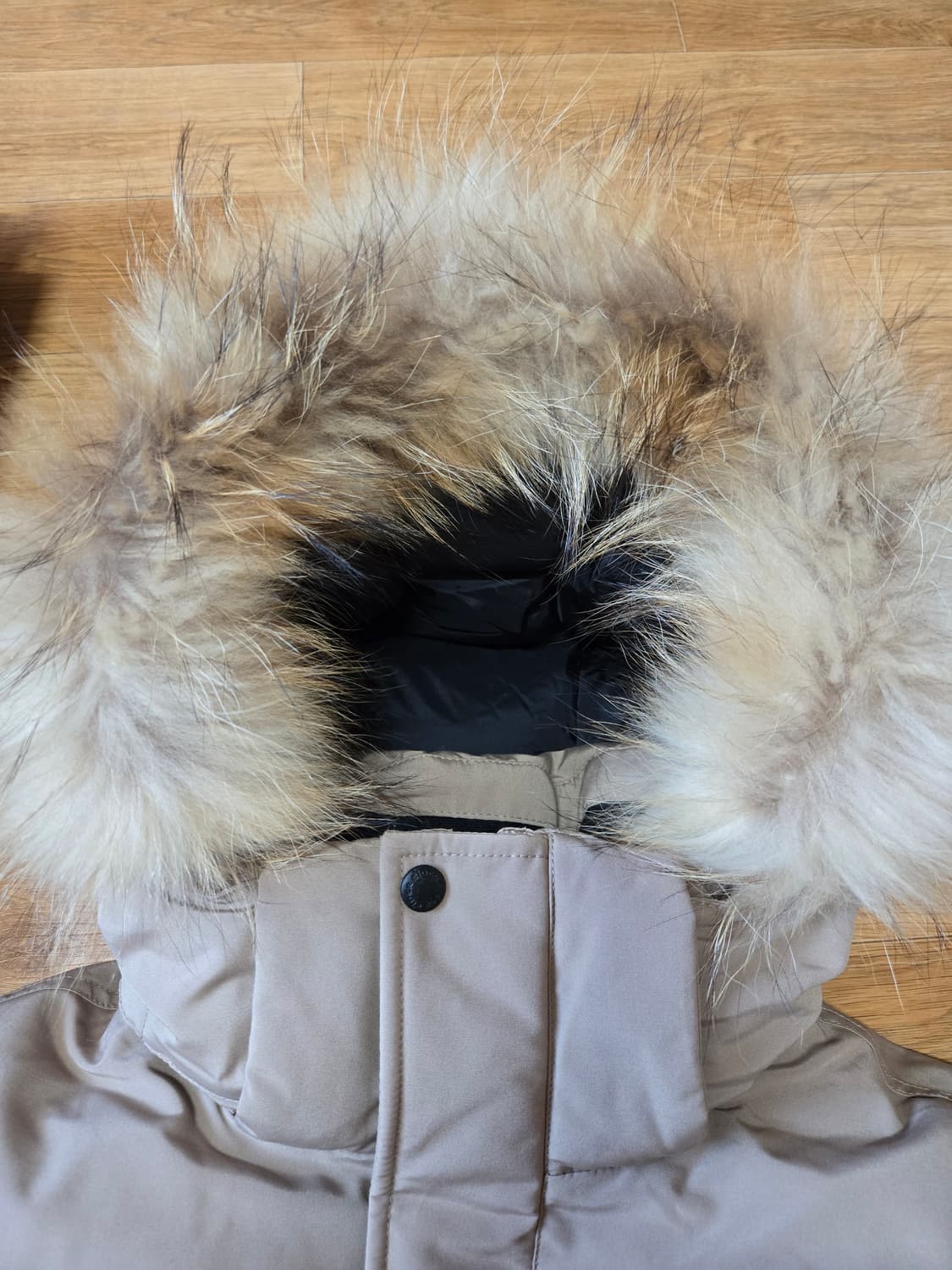 아이더 캐주얼 헤비다운 라쿤털 패딩(택달린새상품) 상품이미지7