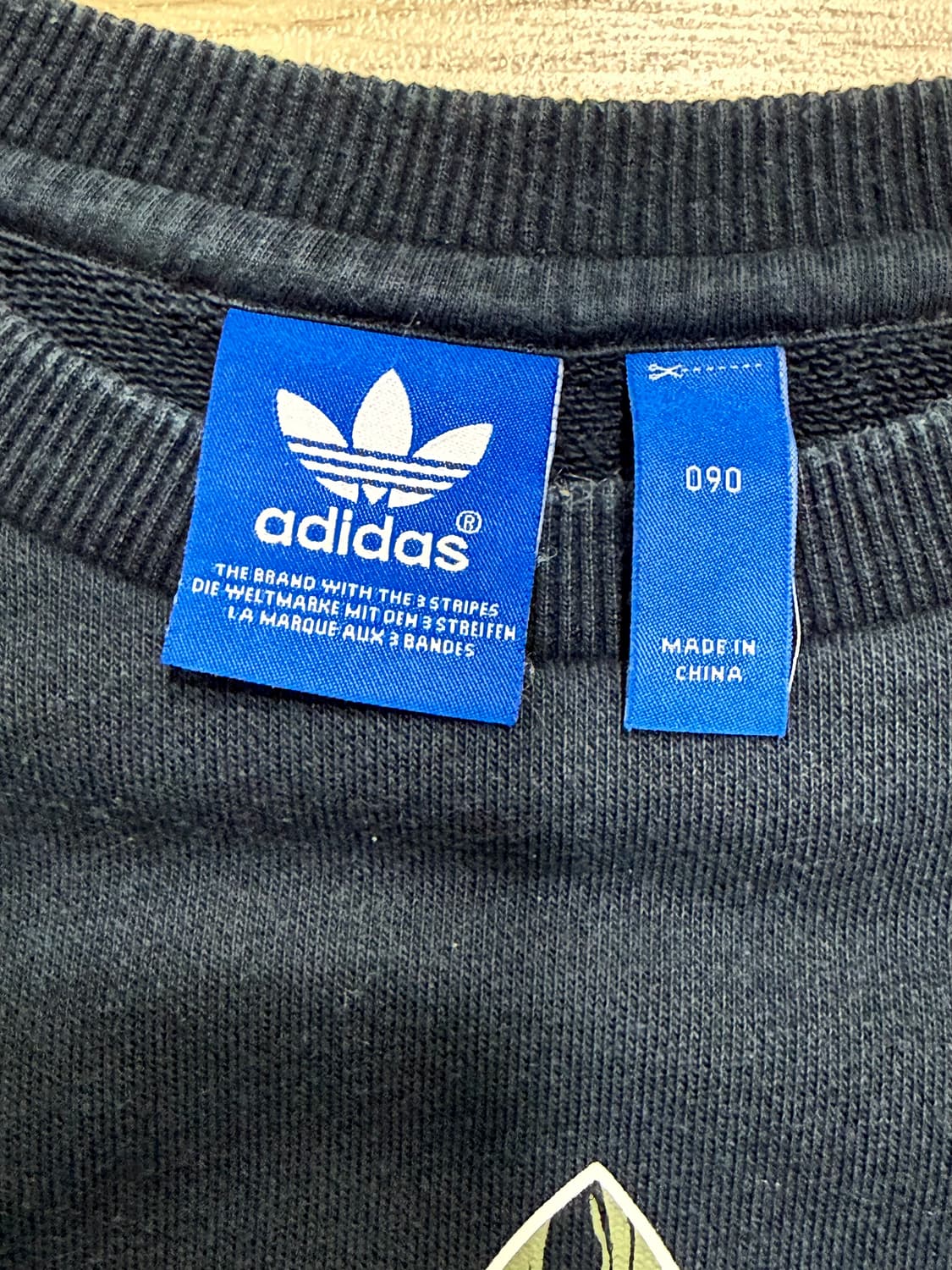 아디다스 오리지날 포켓 맨투맨 상품이미지6