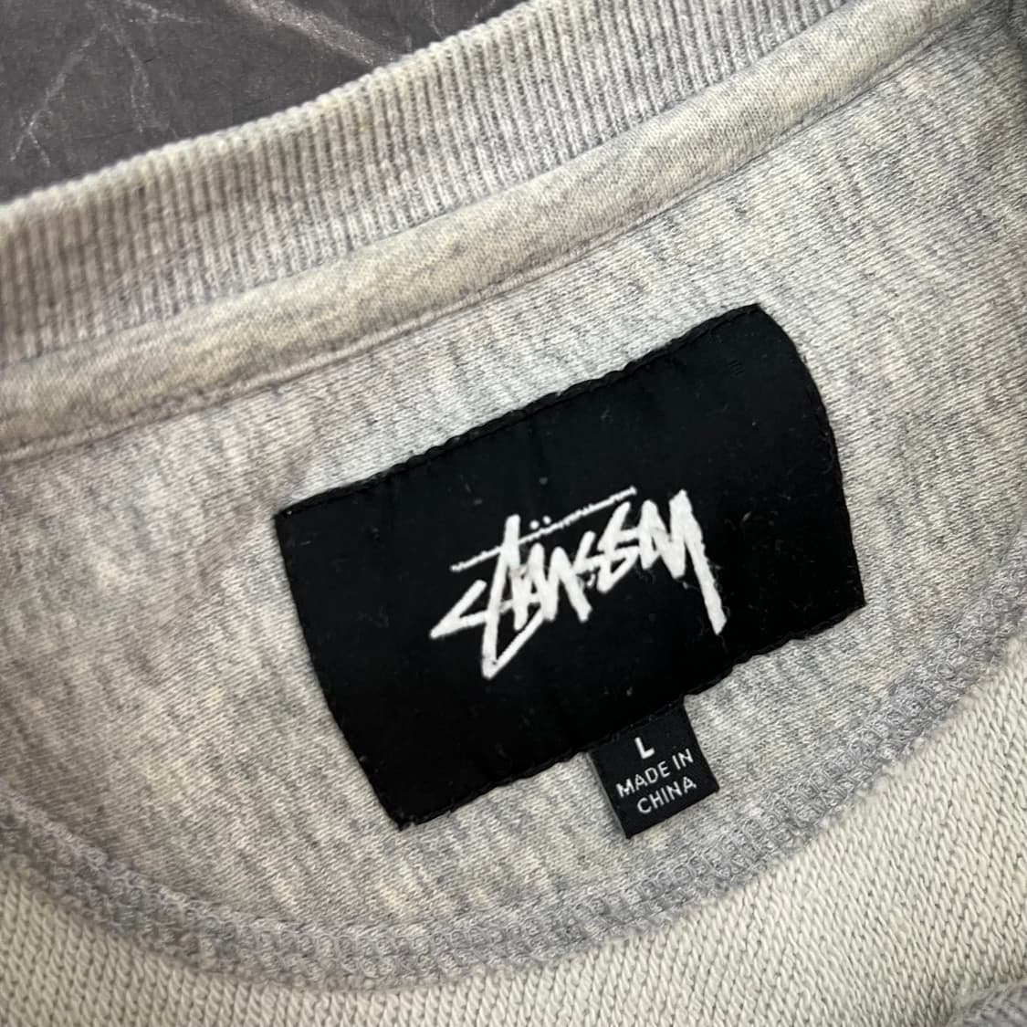 스투시 베이직 스몰로고 스웻 맨투맨 그레이 상품이미지4