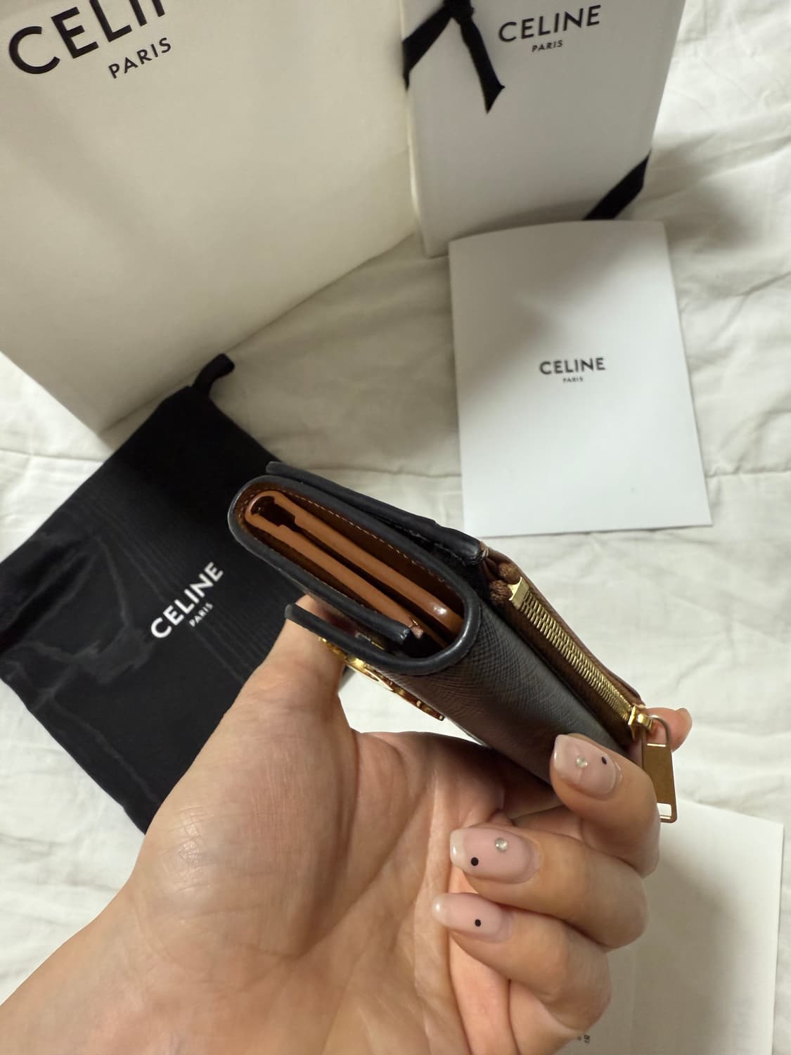 셀린느 트리온프 캔버스 & 램스킨 컴팩트 월렛 위드 코인 탄 상품이미지5