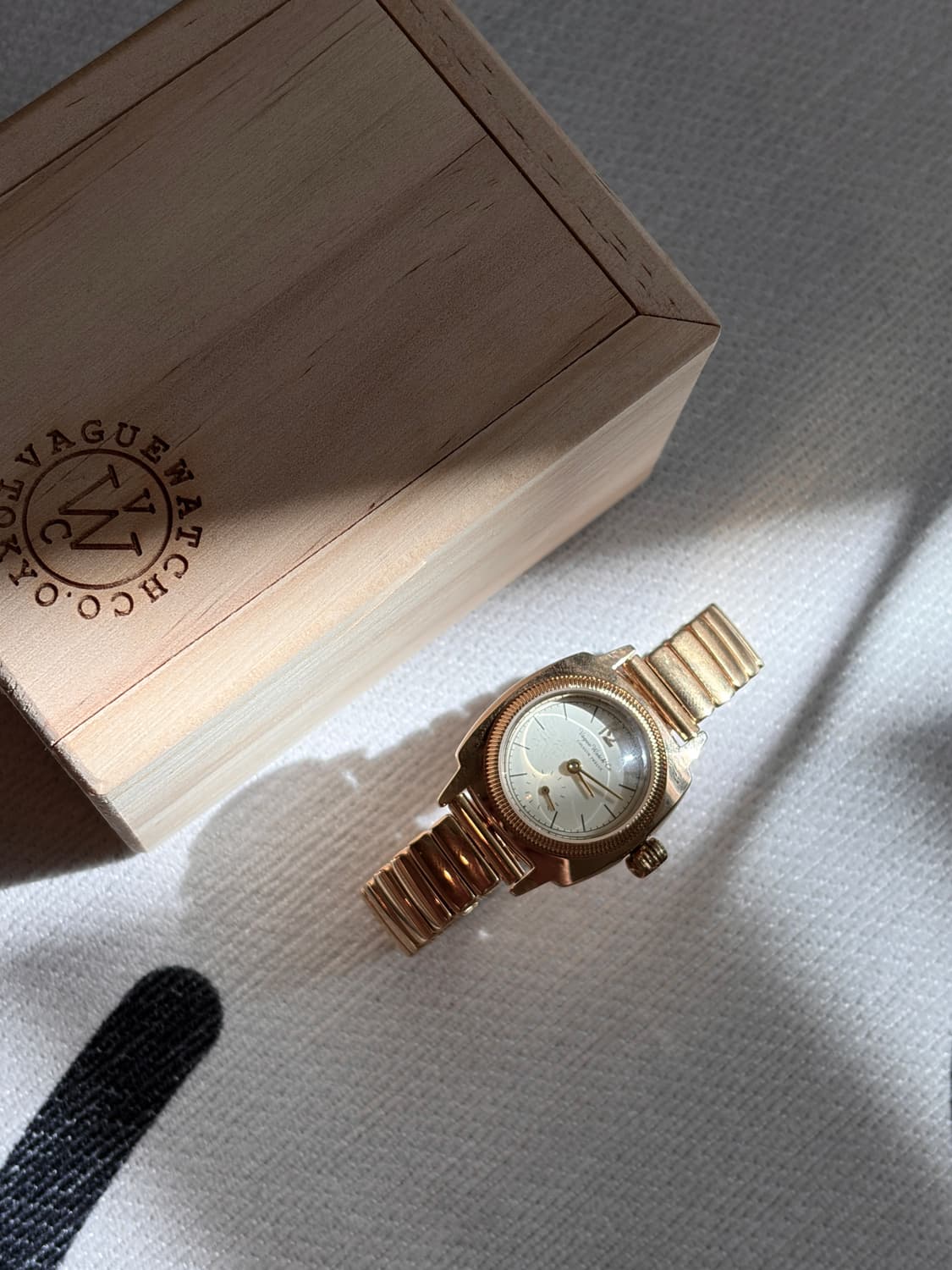 바그워치 / coussin 골드 체인 시계 28mm 상품이미지1