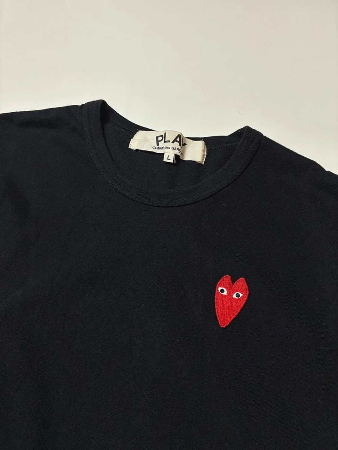 꼼데가르송 롱 와펜 로고 반팔 티셔츠 PN9007 상품이미지3