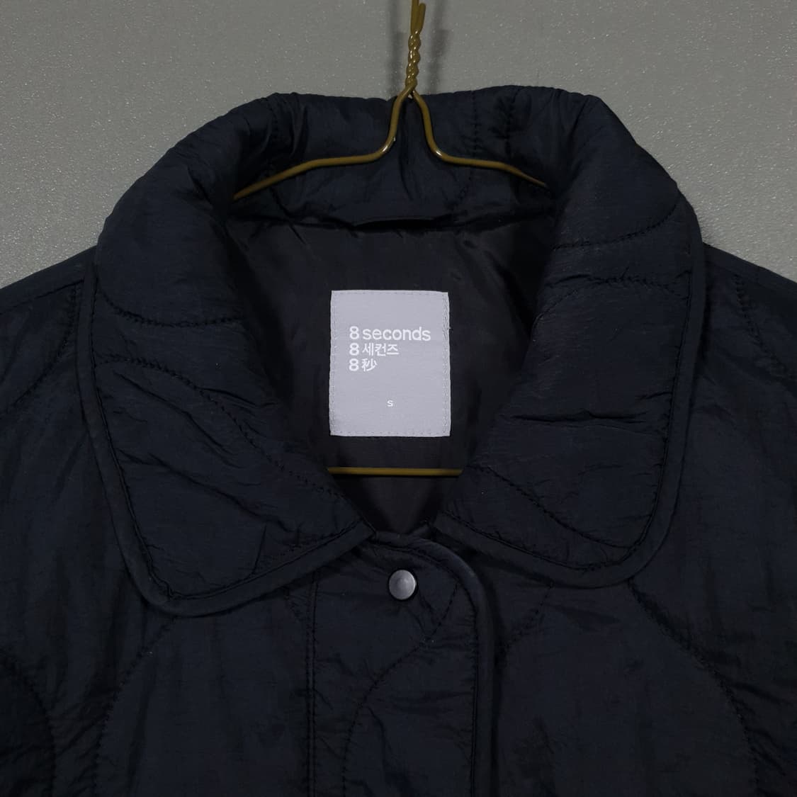 여성) 에잇세컨즈 신형 22FW 물결 퀼팅 쇼트 패딩 점퍼 자켓 블랙 상품이미지2