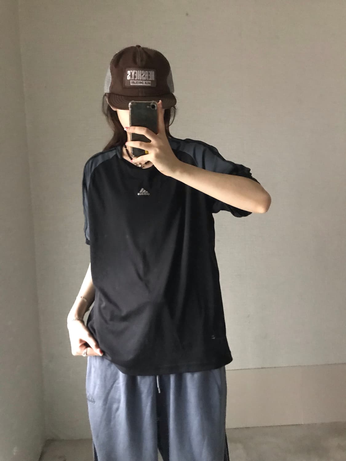 아디다스 오버핏 나그랑 반팔티셔츠 상품이미지5