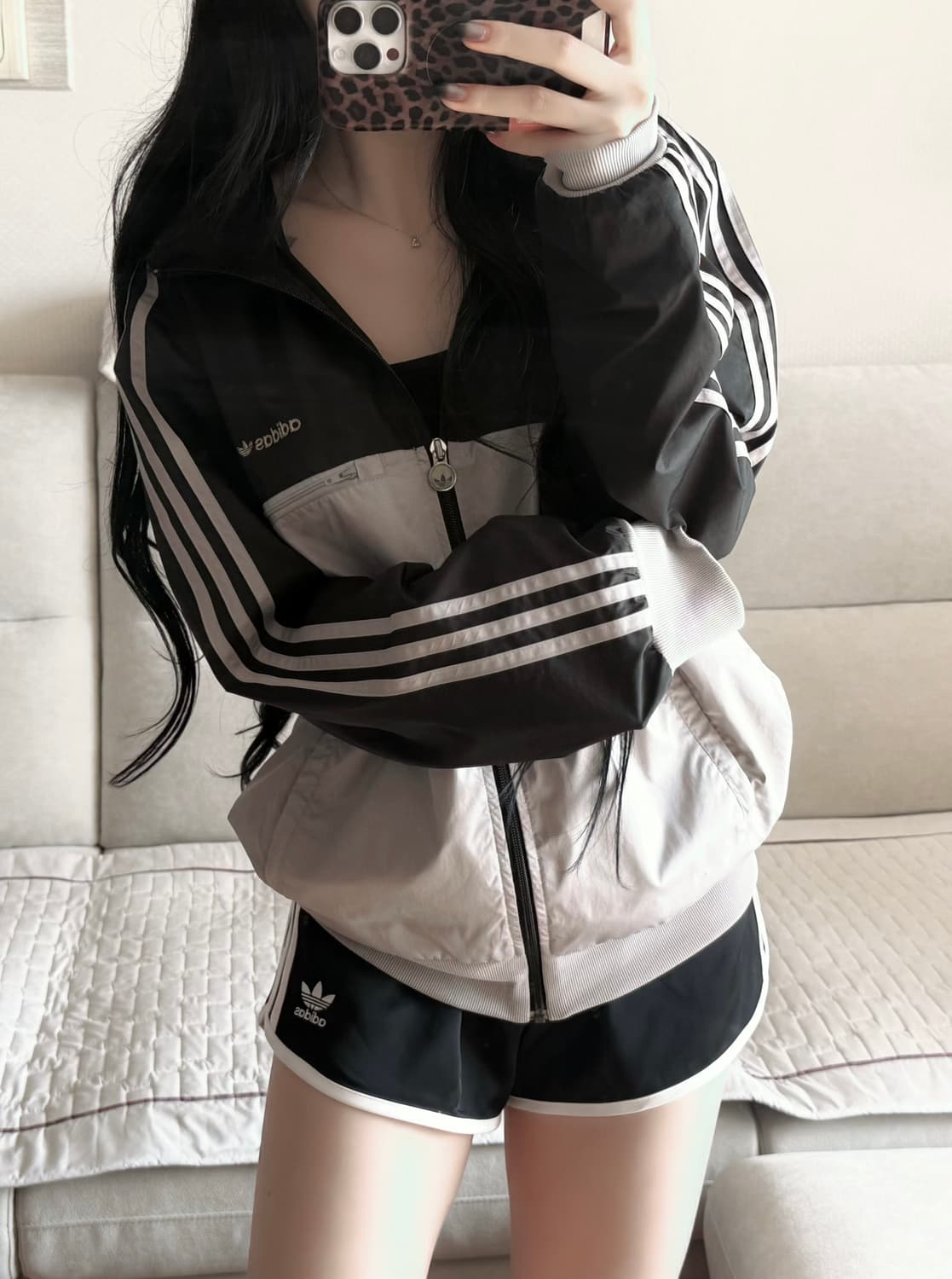 아디다스 회검 후드 바람막이 + 그레이블루 져지 합배 결제창입니다 상품이미지1