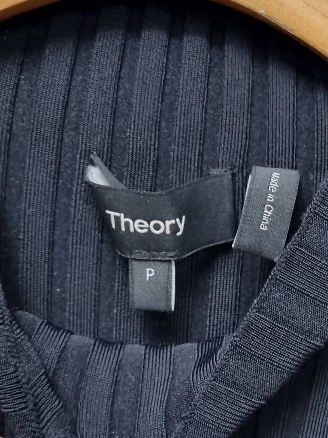 띠어리 니트원피스 P 상품이미지3