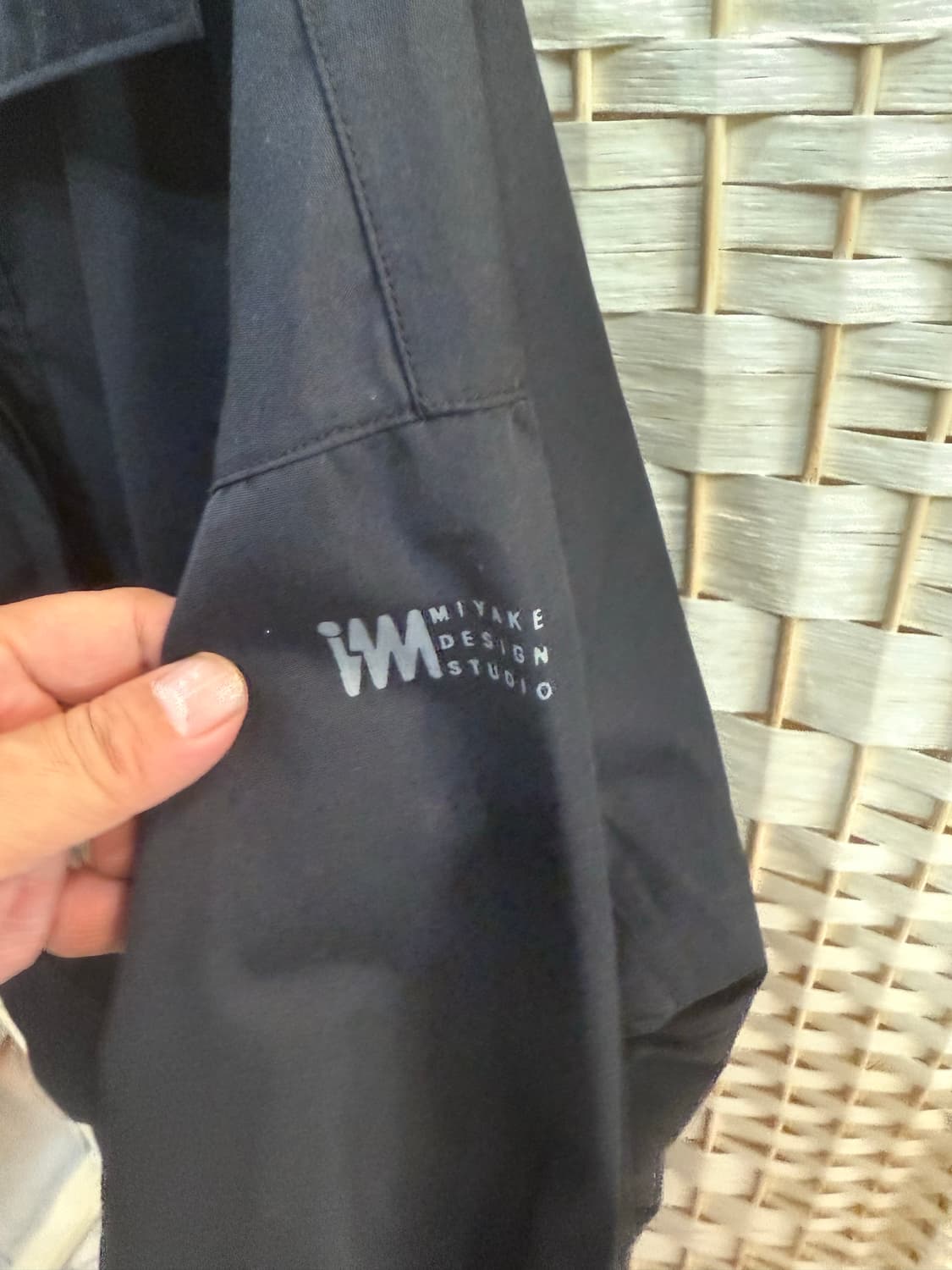 66 정품 이세이미야케 코트 팝니다 상품이미지2