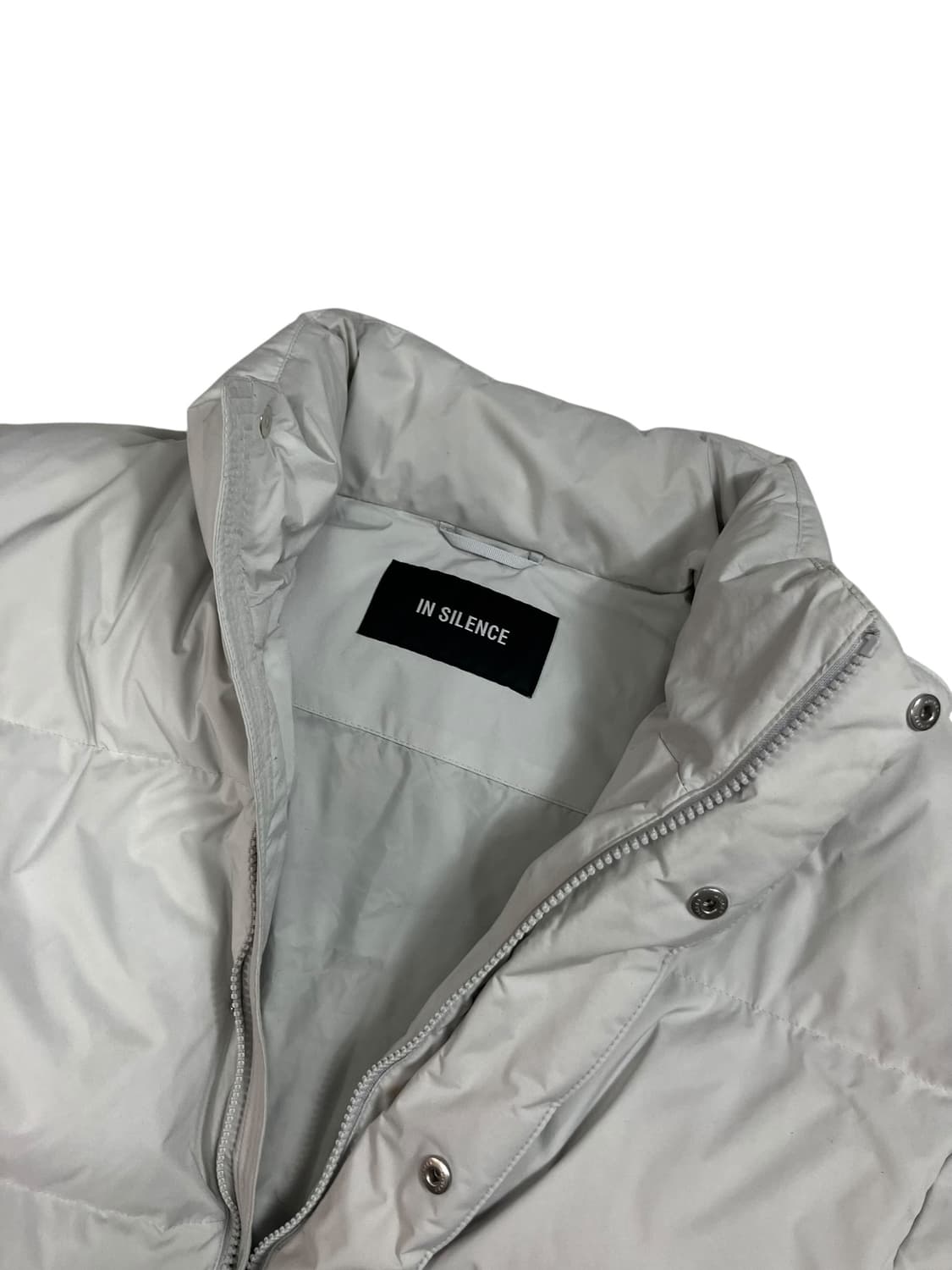 인사일런스 회백색 숏 패딩 L 상품이미지4