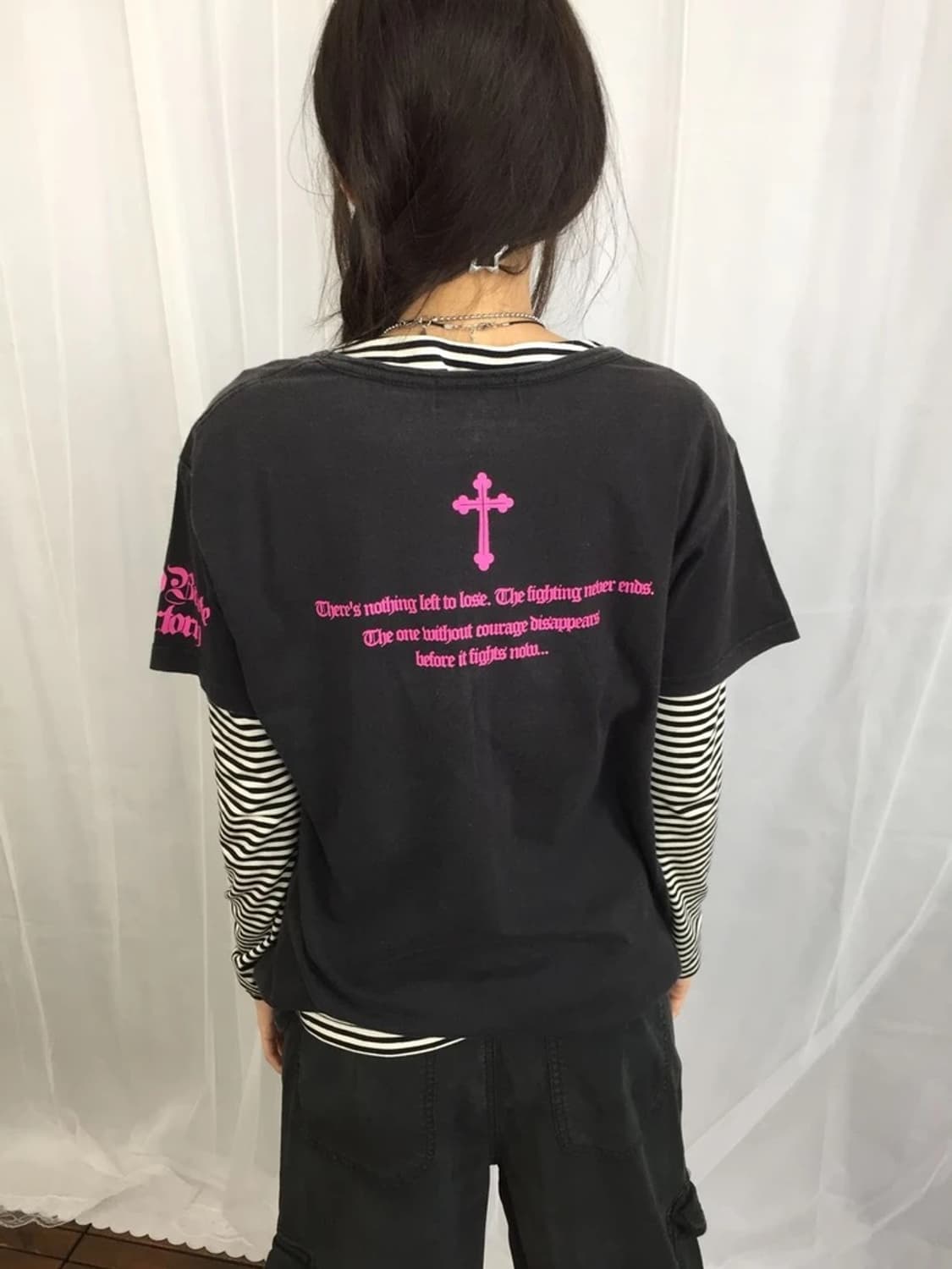 DIVINER Pink Gothic Logo Tee 상품이미지2