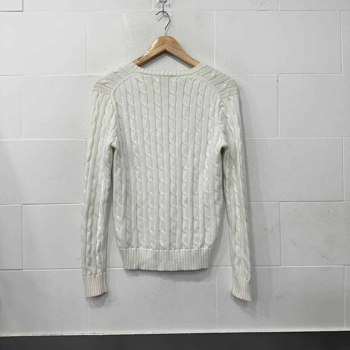 폴로 브이넥 꽈배기 니트 상품이미지6