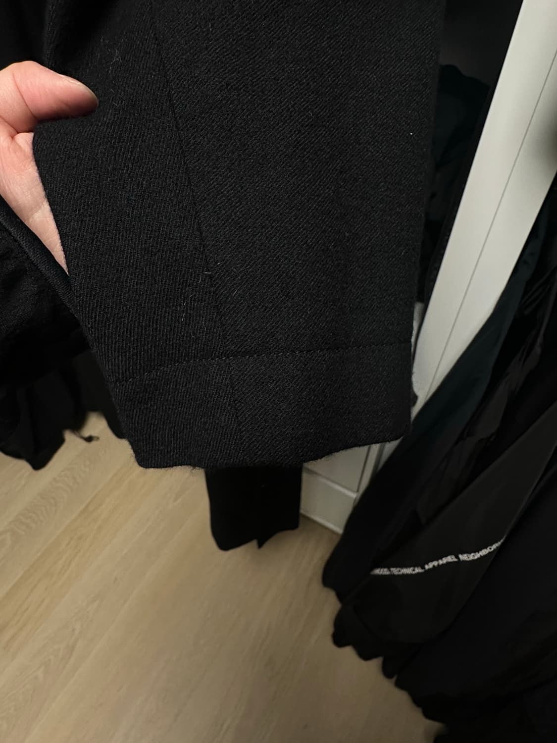 르메르 블랙 롱코트 판매합니다 상품이미지4