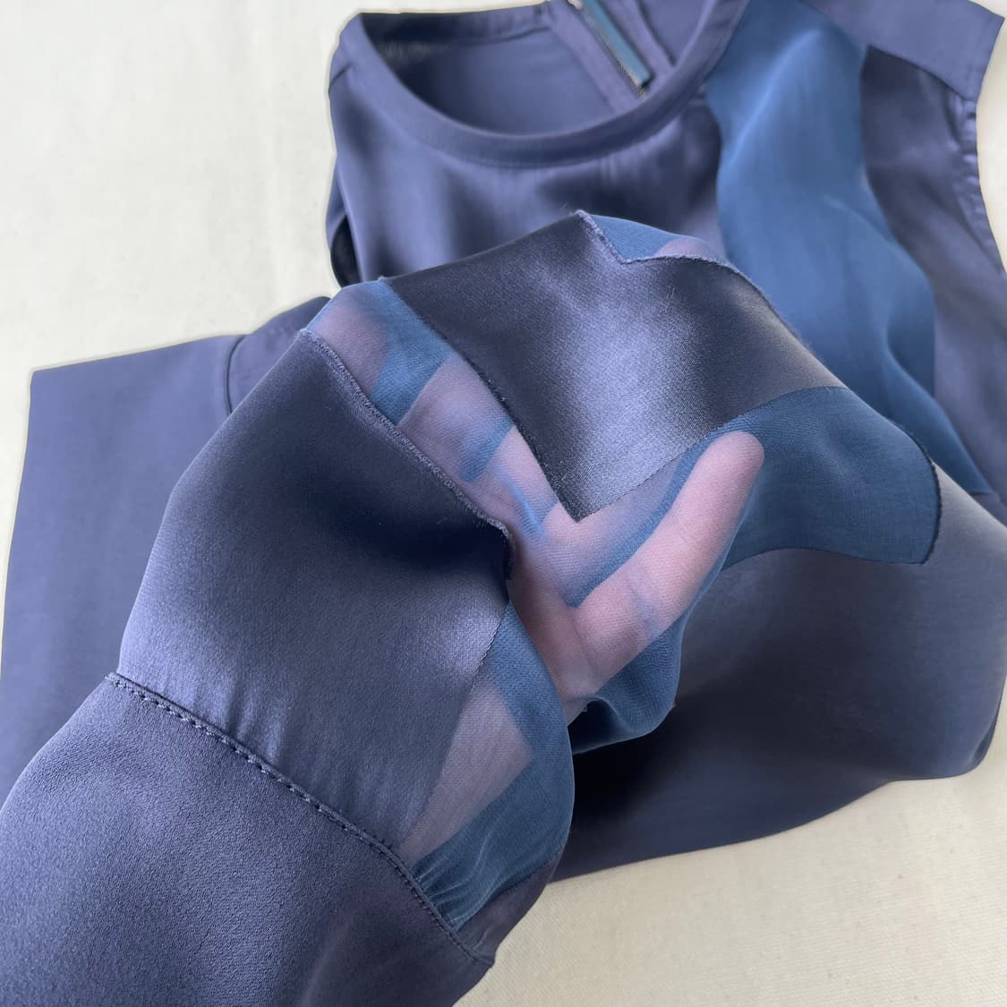 헬무트랭 시스루 패치워크 슬리브리스 탑 상품이미지6