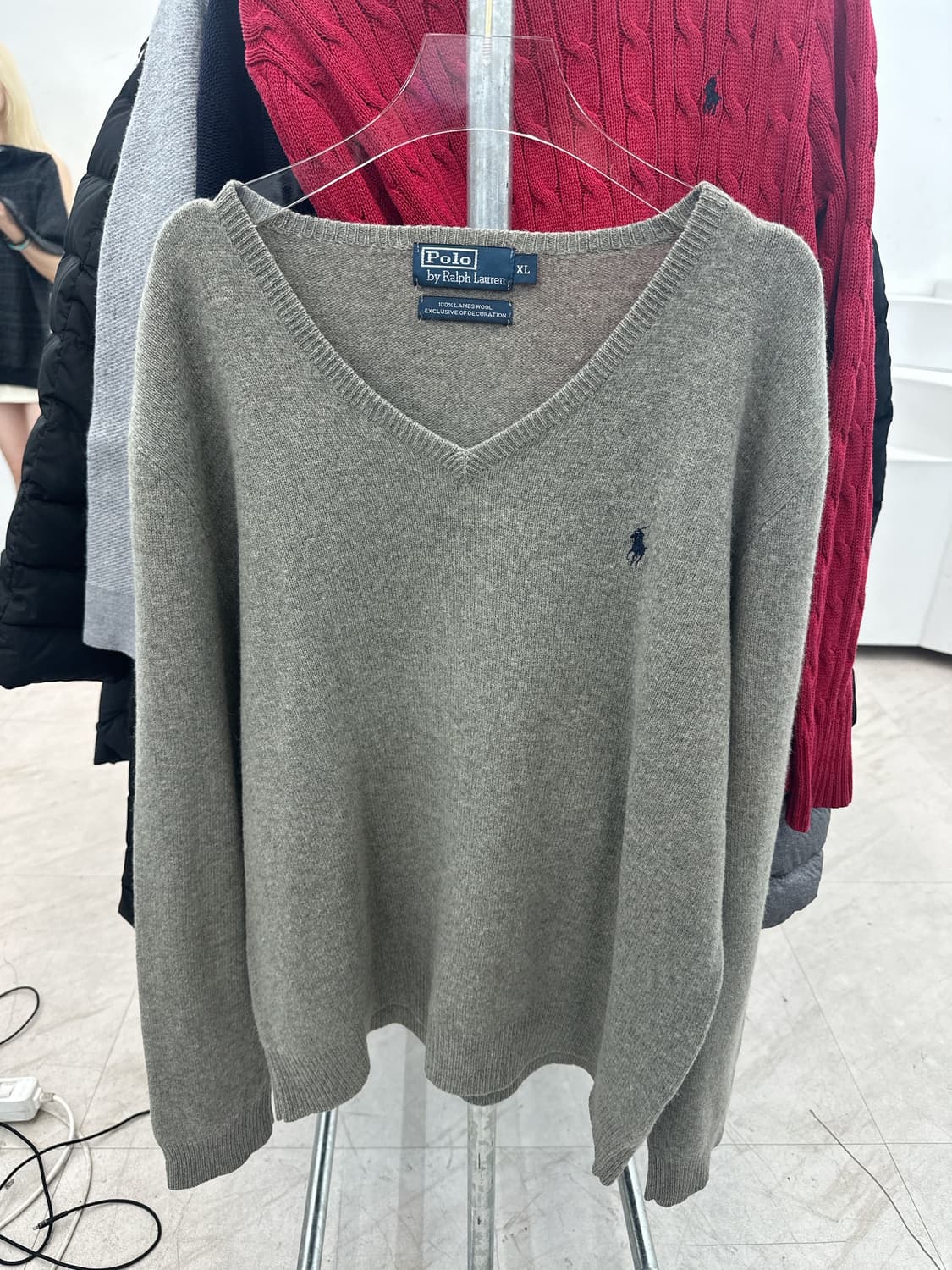 폴로 브이넥 그레이니트 상품이미지1