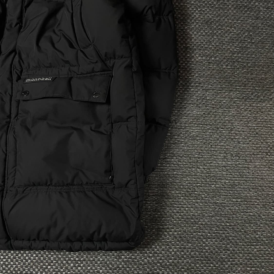 몽벨 블랙 멀티포켓 구스 다운 패딩 105 상품이미지4