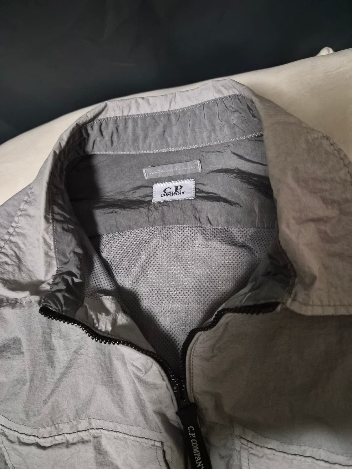 CP컴퍼니 나일론 오버셔츠 그레이 M사이즈 상품이미지4