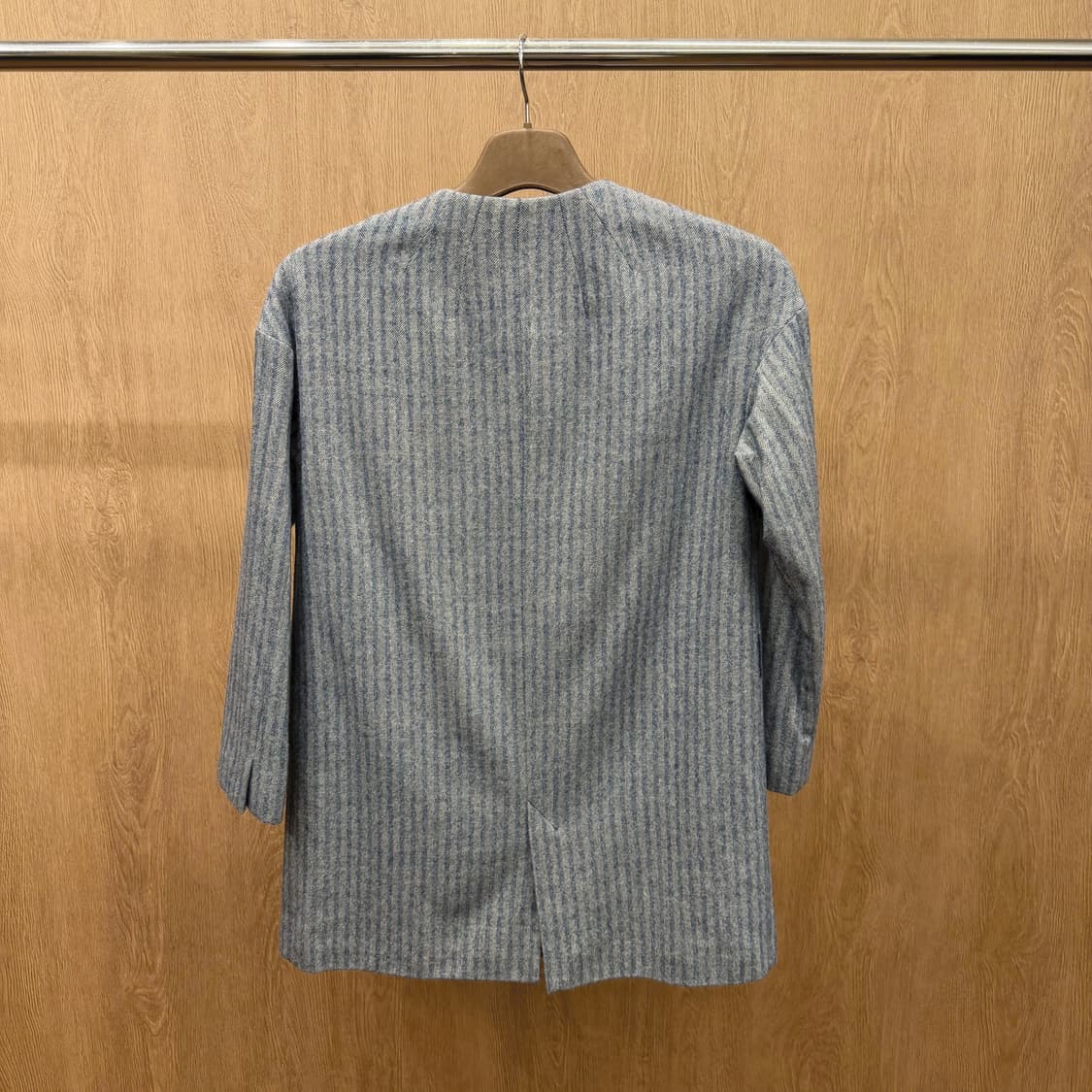 이자벨마랑 에뚜왈 싱글 버튼 자켓 노카라 스트라이프 패턴 디테일 네이비 상품이미지3