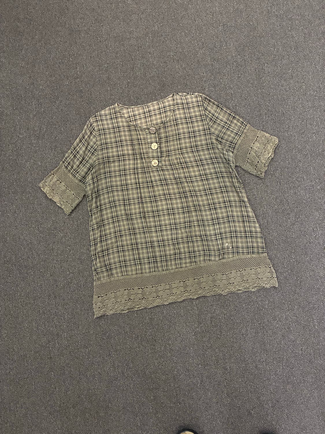 OS)Japanese vintage 여성 꽃펀칭 디테일 체크 4부(이염) 상품이미지2