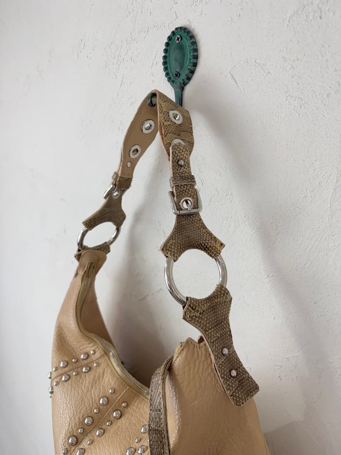 돌체앤가바나 스터디드 레더 숄더백 상품이미지7