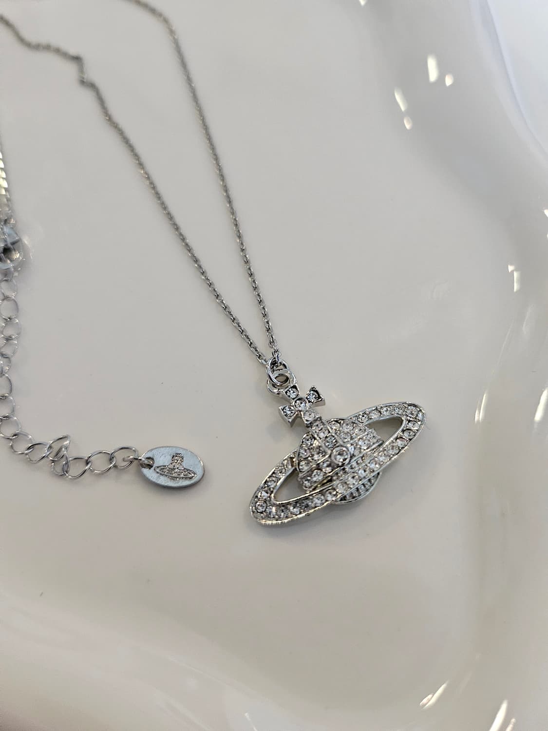 비비안웨스트우드 업사이클링 올큐빅 은장 목걸이 상품이미지5