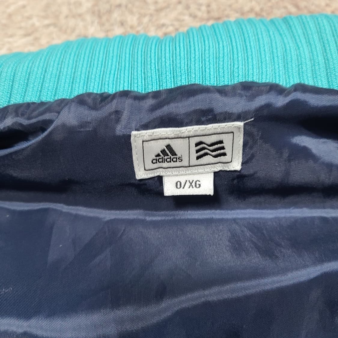 아디다스 다운패딩 ​​​조끼 상품이미지4