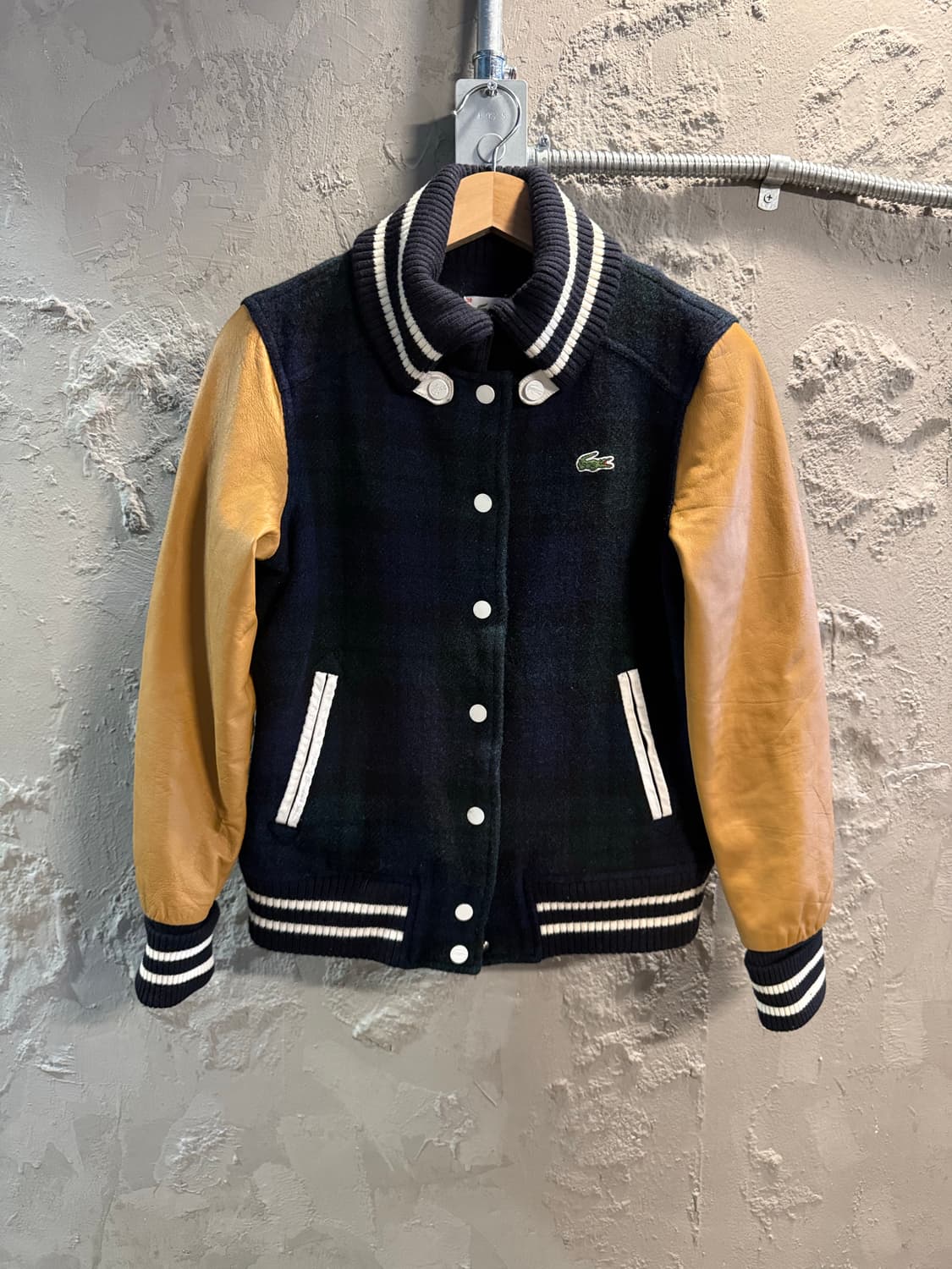 38 라코스테 LACOSTE 울 레더 바시티 스타디움 자켓 네이비 베이지 상품이미지1