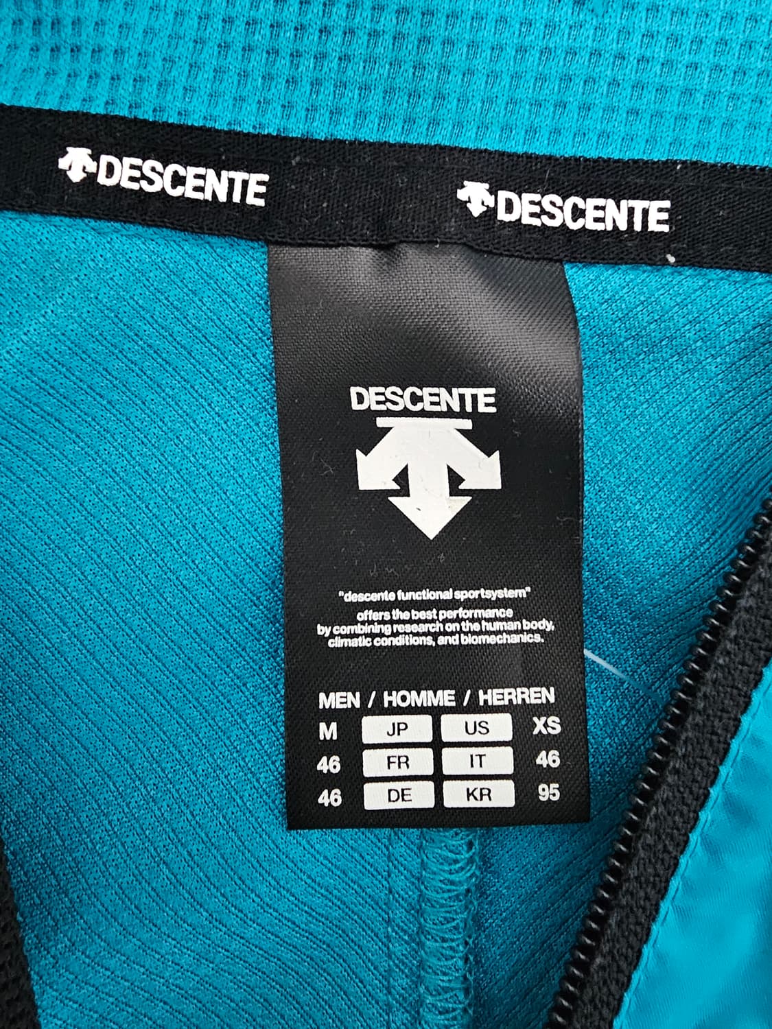 데상트 러닝 베스트 M 상품이미지3