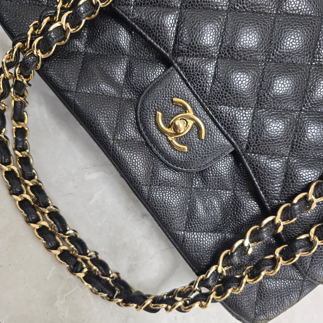 샤넬 클래식 플랩백 라지 판매 상품이미지5
