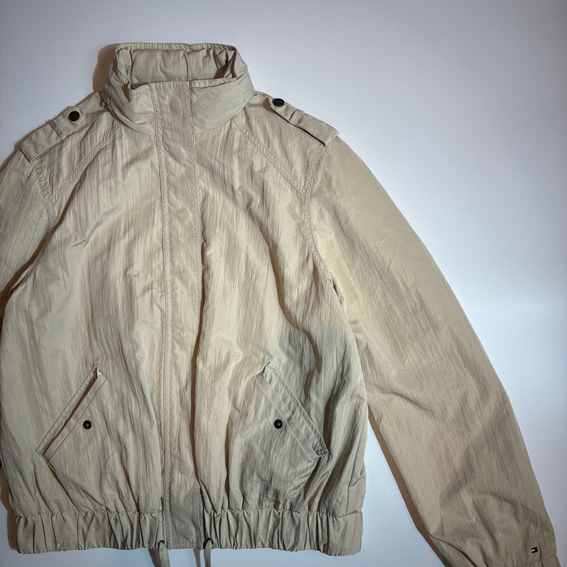 타미힐피거 베이지 바람막이 점퍼 상품이미지2