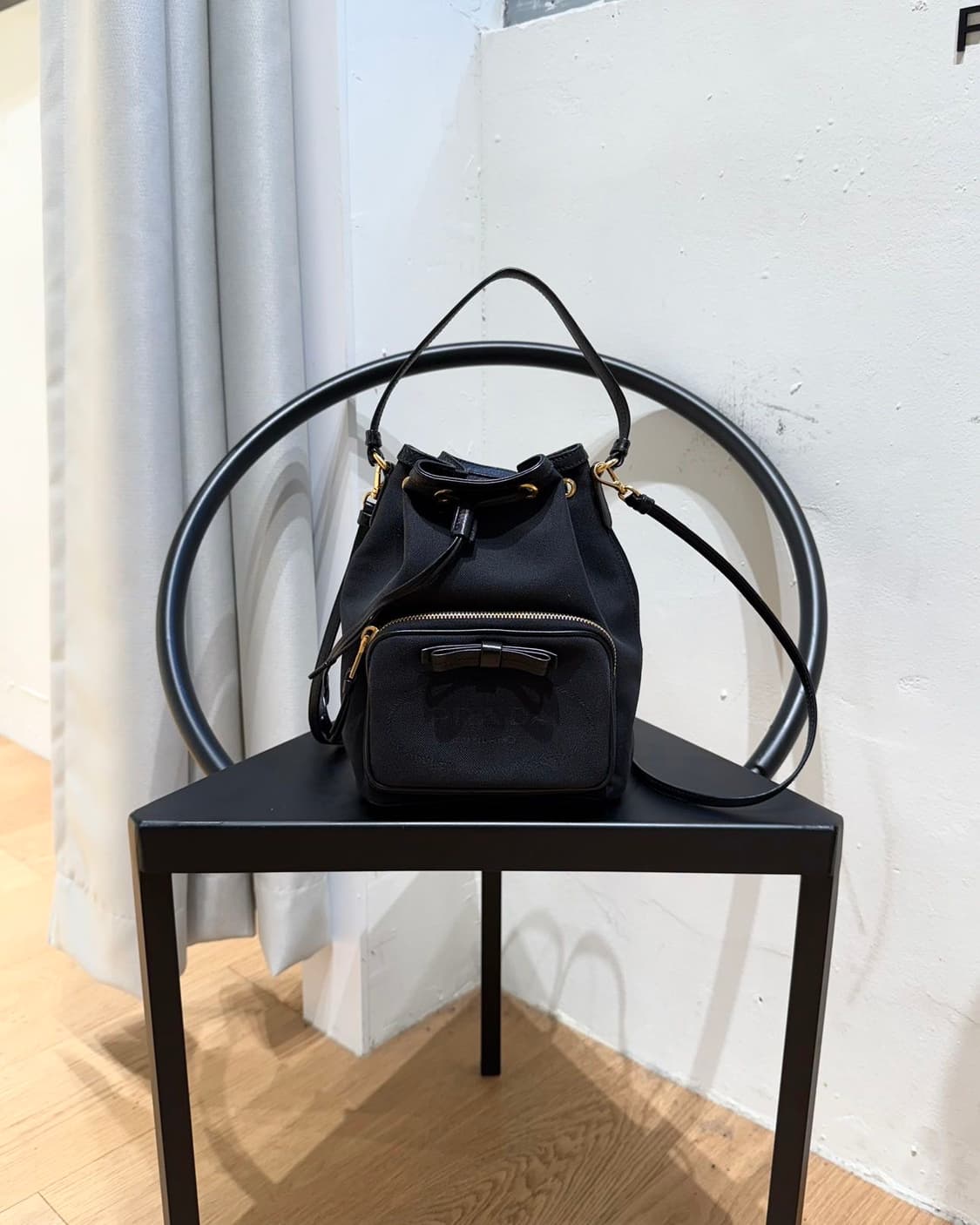 프라다 블랙 듀엣 리나일론 버킷백  상품이미지1