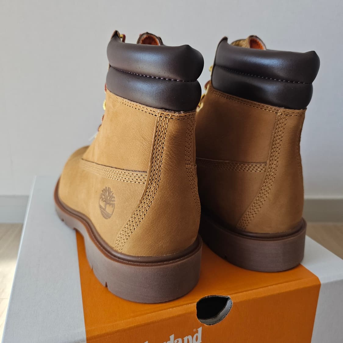 275 새제품 팀버랜드 6인치 레이스업 베이직 부츠 위트 브라운 와이드 상품이미지4