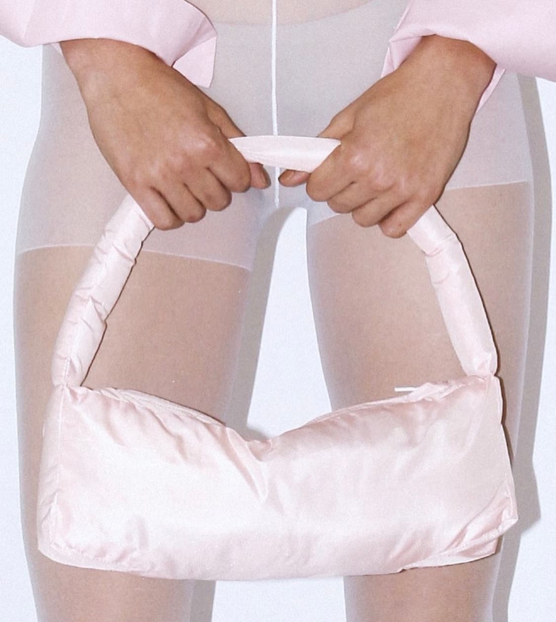 새상품) kokyo rectangular puff 퍼프 가방 상품이미지1