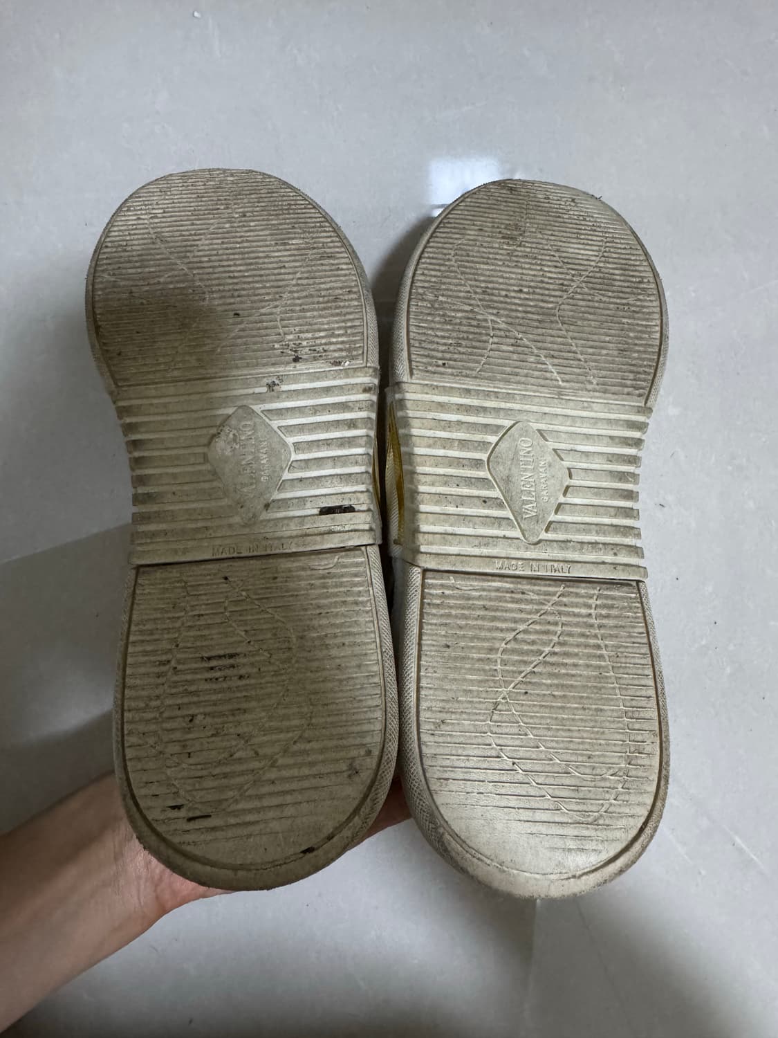 발렌티노 밴드 로우탑 여성 스니커즈36 상품이미지4