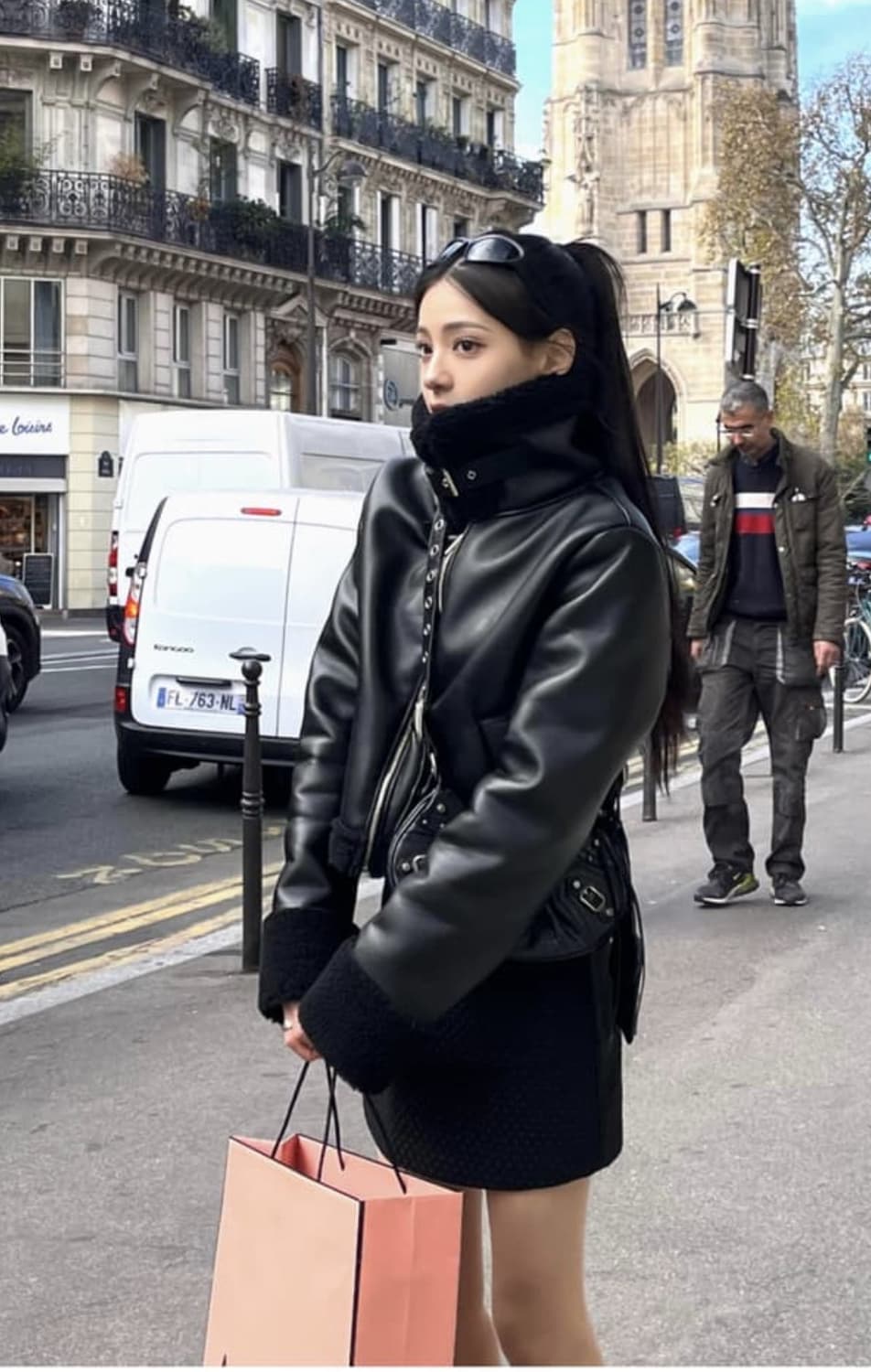 카키포인트 미니 크롭 무스탕 블랙 상품이미지2