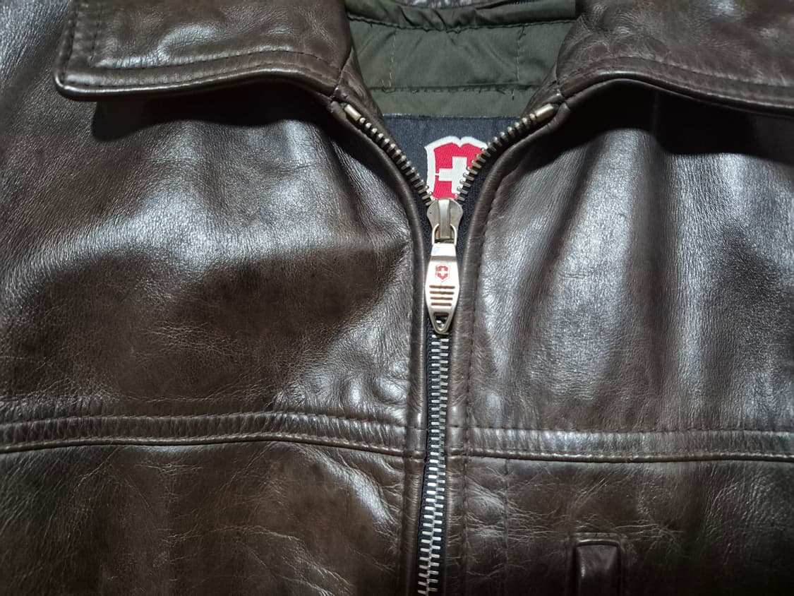 VICTORiNOX 빅토리녹스 가죽자켓( m) 상품이미지6