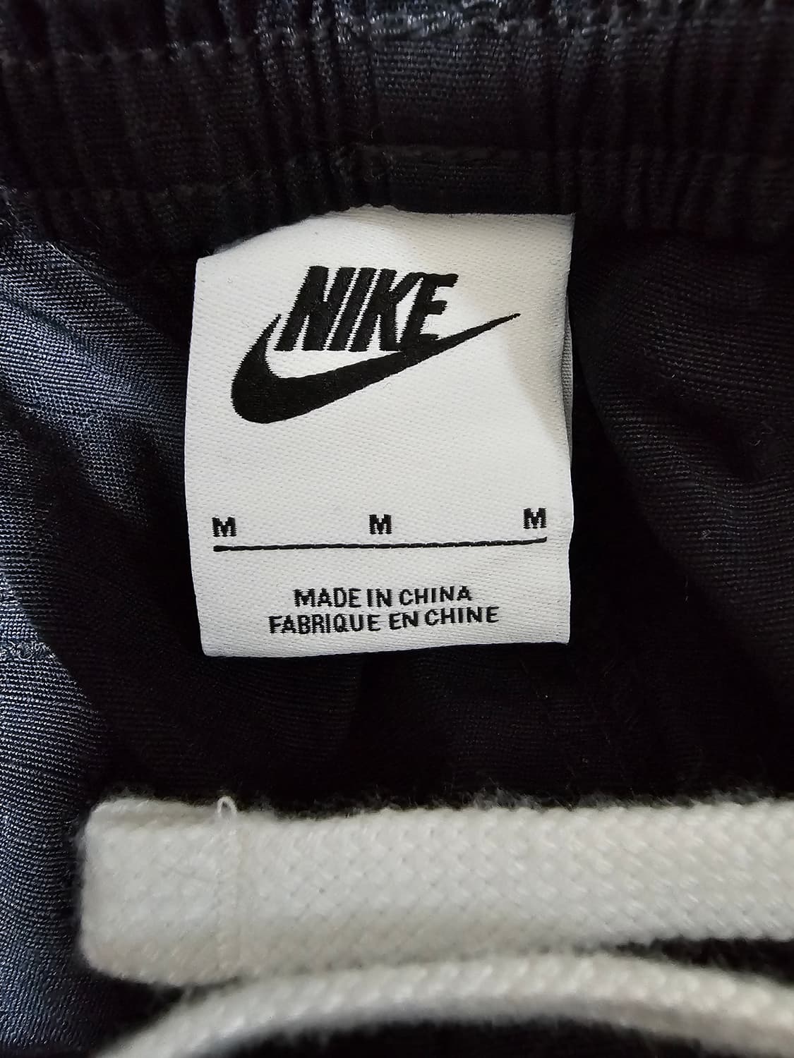 (새상품)나이키 클럽 우븐 카고팬츠 블랙 M 상품이미지4