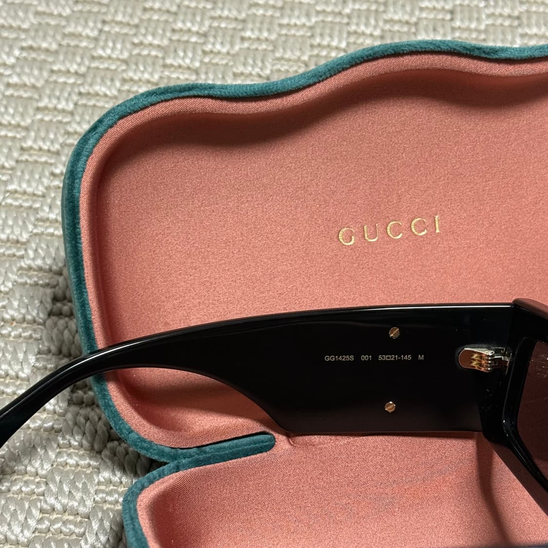 (OS) Gucci 구찌 랙탱귤러 스퀘어 GG템플 선글라스 상품이미지5