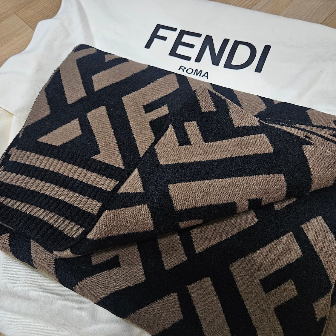 펜디 FF스카프 상품이미지1