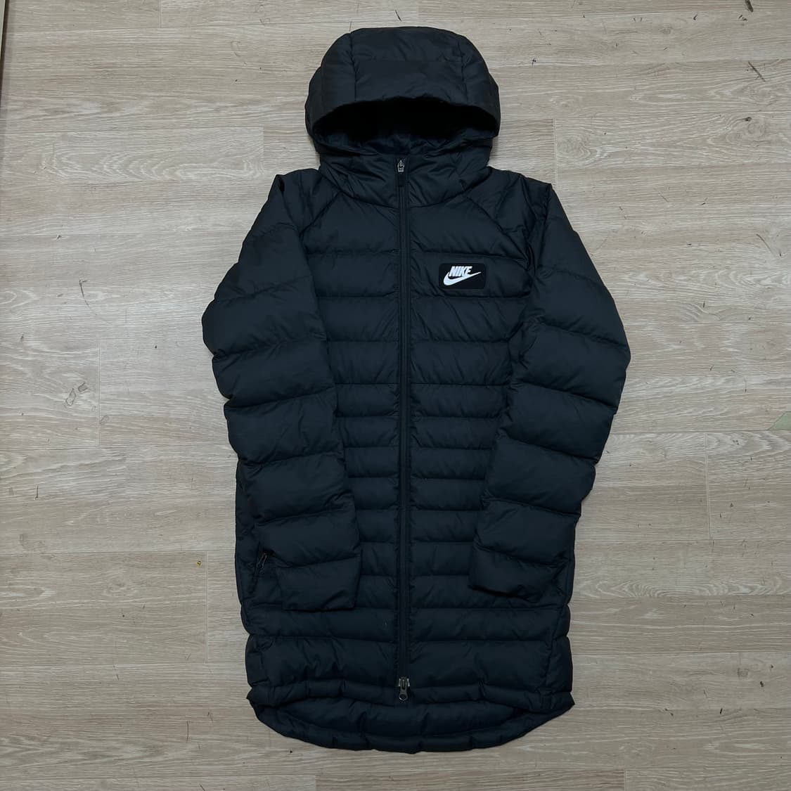 나이키 키즈 덕다운 와펜 후드 롱 패딩 점퍼 [블랙] L/75 상품이미지1